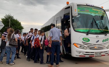 De acuerdo con Myriam Ortega Quintero, secretaria de Educación de Norte de Santander, en la mañana estarán disponibles 12 rutas y en la tarde ocho. Tomada de Twitter @EducacionDptal