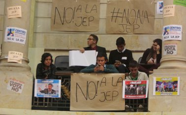 El gobierno insiste que este tema -la prohibición de la extradición de los narcos colados la JEP- es de mayor preocupación. Colprensa