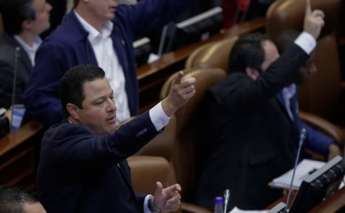 Plenaria en Cámara de Representantes donde se discute el proyecto de ley del Plan Nacional de Desarrollo. En la foto, Juan Pablo Celis. Colrpensa