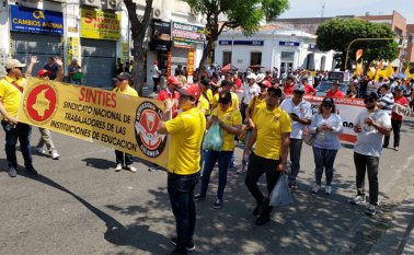 En Cúcuta, la Policía implementó un dispositivo de más de 600 uniformados, desplegados por tierra y aire, para brindar seguridad a quienes participaron en la marcha. César Obando