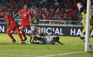 El América de Cali derrotó 2-0 al Cúcuta Deportivo que no logró levantar cabeza, y que el próximo domingo se enfrentará en el estadio General Santander con el Atlético Junior. El País