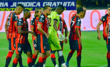 El Cúcuta Deportivo se enfrentará al Junior en un partido vital para el objetivo de seguir en la máxima categoría del fútbol colombiano.  Archivo