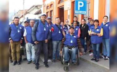 Ahora están identificados con un chaleco de color azul.
Cortesía