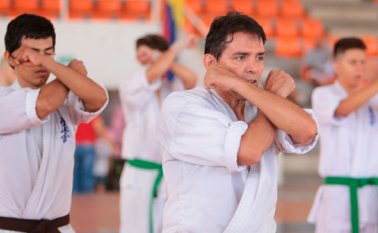 La escuela de karate Dojo Cúcuta Kyokushin hizo ascenso de cinturones a 75 deportistas y confirmó que la ciudad albergará la Copa América. César Obando