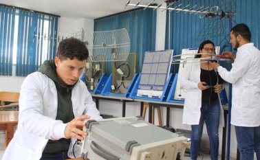 El Ministerio de educación le otorgó al programa de ingeniería de Telecomunicaciones la acreditación de alta calidad, por medio de la Resolución 004452, fechada el 8 de mayo de 2019. Cortesía