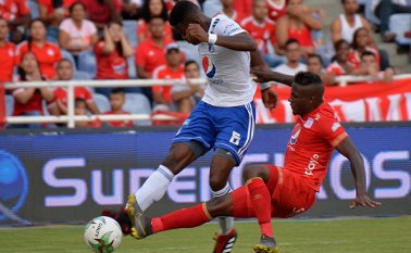 Millonarios derrotó este domingo 2-1 al América de Cali. Colprensa