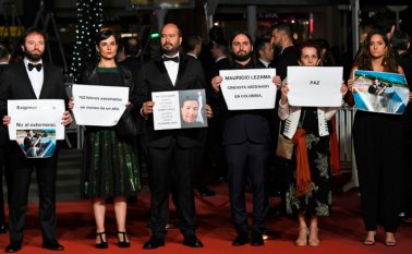Ciro Guerra, autor de “El abrazo de la serpiente” y “Pájaros de verano” y presidente este año de la Semana de la Crítica, formó parte de la protesta. AFP