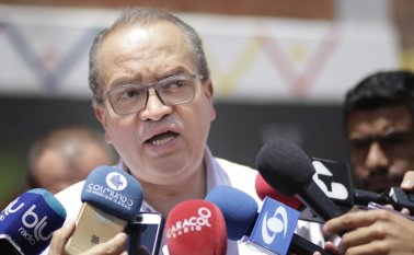 “Si no queremos que se nos desmorone la paz entre las manos, cumplamos con las reglas de juego establecidas en el acuerdo", señaló Fernando Carrillo. Colprensa