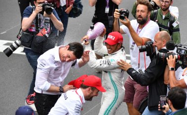"Ha sido mi carrera más dura", declaró Hamilton. AFP