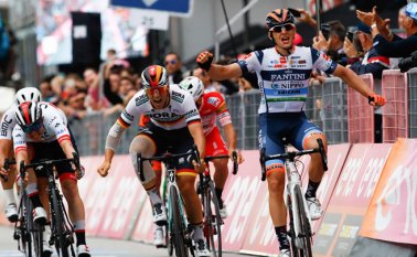 La jornada de este jueves le dio el triunfo a Damiano Cima, del Nippo-Vini. AFP