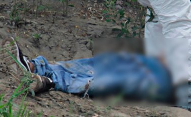 La víctima fue trasladada a Medicina Legal, a la espera de que algún familiar la identifique plenamente. Cristian Herrera