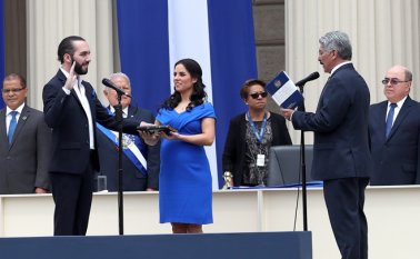 Bukele llamó a los ciudadanos a asumir sus responsabilidades. EFE