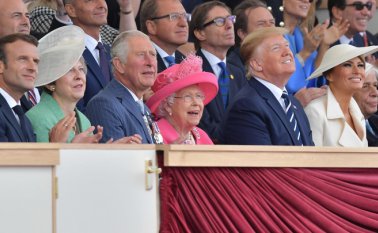 El presidente de EEUU, Donald Trump, la reina Isabel y otros jefes de Estado y gobierno estuvieron en el acto. AFP