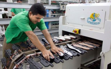 El decreto 957 de 2019 entrará en vigencia en diciembre de este año con el objetivo de que los micro, pequeños, medianos y grandes empresarios del país conozcan la nueva clasificación y se adapten a ella. Archivo La Opinión