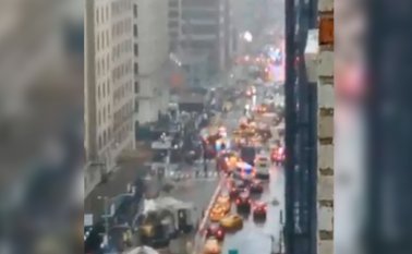 El edificio fue evacuado. AFP