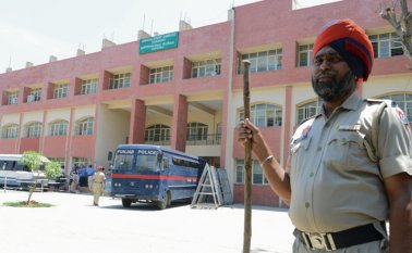 Los hechos tuvieron lugar en la parte meridional de Jammu y Cachemira (norte de India), una zona hindú de este estado montañoso, de mayoría musulmana. AFP