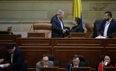 121 congresistas votaron a favor para que Guillermo Botero siguiera en su cargo y tan sólo 20 en contra de aplicar la sanción.  Colprensa