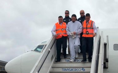 Murcia Guzmán fue recibido por oficiales de Migración Colombia en el aeropuerto de El dorado. Colprensa