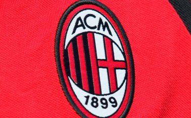 La sanción de este viernes, tras un largo procedimiento, es el resultado de un acuerdo entre el Milan y la UEFA, validado por el TAS. AFP