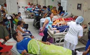 Cada vez más caótica la atención en las urgencias del Hospital Universitario Erasmo Meoz, dada la gran cantidad de ciudadanos venezolanos que llegan a diario en busca de servicios médicos. Luis Alfredo Estévez