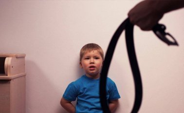 "Debemos acabar con la normalización del castigo físico porque no modula la conducta de niños y, por el contrario, genera miedo y rompe vínculo de confianza", dijo la directora del ICBF, Juliana Pungiluppi, Internet