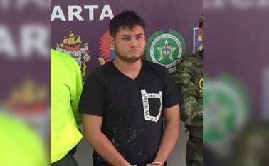 Carlos Andrés León Gaviria, el Gordo. Policía y Ejército