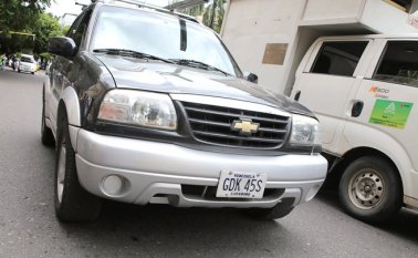 Tres meses de plazo tienen los propietarios de carros de matrícula venezolana para adelantar el registro que exige la Ley 1955 del 25 de mayo de 2019. Quienes no lo hagan se exponen a que les confisquen el vehículo. César Obando/La Opinión