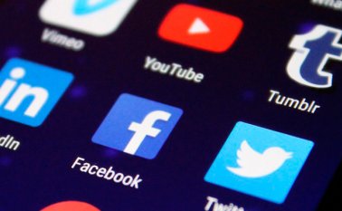 La mayor red social del mundo, con más de 2.000 millones de usuarios, también ha enfrentado cuestionamientos sobre privacidad de parte de autoridades de estados de Estados Unidos y de reguladores de todo el mundo. Pixabay