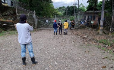 Un grupo de personas ingresó en la madrugada del sábado, rompiendo las mallas de protección para tomar el control de la planta, según expresa un comunicado de Ecopetrol.
Cortesía