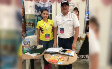 Reservar, la agencia de viaje que estuvo muy visitada por los amantes a vacacionar fuera del país. Celmira Figueroa/La Opinión