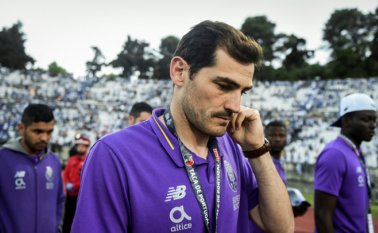 "Voy a hacer algo diferente de lo que hacía habitualmente, que era estar sobre el terreno de juego", declaró Casillas. AFP
