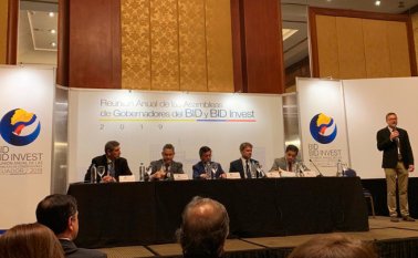 El presidente del BID reconoció que en América Latina y el Caribe "las buenas tasas de crecimiento son todavía esquivas", por lo que se espera una expansión de la economía por debajo del 2%. Twitter