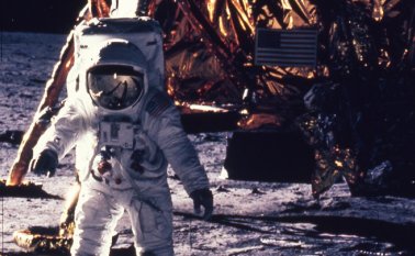 Neil Armstrong al pisar la superficie de la Luna hace 50 años. Archivo