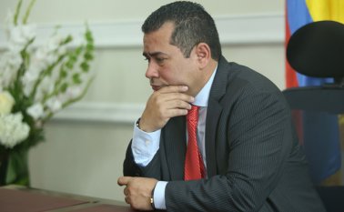 El representante liberal Alejandro Carlos Chacón quedó en una encrucijada, luego de que no lograra sellar la alianza con Édgar Díaz en favor de su candidato, Jaime Marthey, y de que la U siga sin resolver si lo respalda o no. Archivo