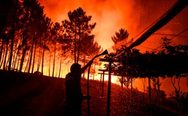 Otros dos fuegos fueron controlados el sábado por la noche. AFP