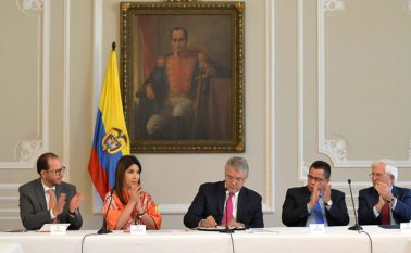 El presidente duque, en la expedición ayer de la nueva normativa legal que busca mejorar la calidad de la educación superior en Colombia. Colprensa