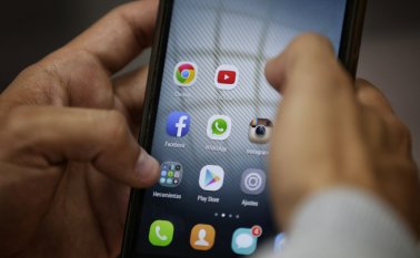 La SIC les pidió que desarrollen, implementen y mantengan un programa de seguridad interno para evitar que sus funcionarios efectúen consultas no autorizadas a las historias de crédito de los titulares. Archivo