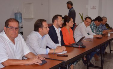 El Ministerio de Transporte socializó ayer la política nacional de logística. A la presentación asistieron representantes de Colfecar y la Andi.
Cortesía