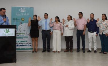 La lectura del juramento estuvo a cargo de Juan Carlos Cortés, en la que los miembros permanentes Johana Mogrovejo, Henry Peña, Islaine Pinzón, Valmore Bermúdez, Óscar Gualdrón, Diego Yáñez y Fabiola Bohórquez aceptaron cumplir a cabalidad con los compromisos del RIAF. Cortesía