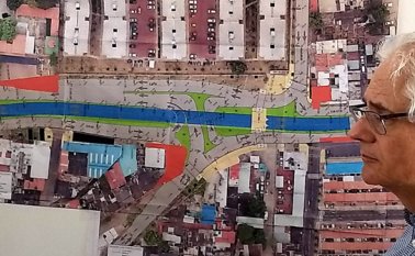 Néstor Francisco Zuluaga, representante de la firma ZR Ingeniería, que fue sancionado con una medida de responsabilidad fiscal por la Contraloría General de la República, lo cual lo inhabilita para seguir al frente del proyecto de Cuatro Vientos. Aquí, exponía el proyecto días atrás. Orlando Carvajal