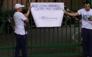 Desde las 7 a.m. del miércoles llegaron los manifestantes a las intalaciones de Corponor.   Cortesía