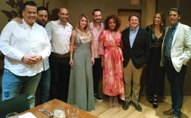 Ariel Osorio, Carlos Marín, Leo Morán, Cristina Hurtado, Josse Narváez, Mabel Lara, Ramiro Avendaño, presidente Canal 1, Alexandra Santos y Germán Arango. Cortesía