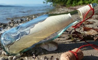 El mensaje decía "Te deseamos buena salud y muchos años de vida y feliz navegación. 20 de junio de 1969". Facebook