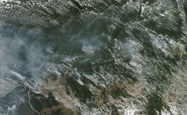 El presidente Bolsonaro insinúa que las ONG son responsables de los incidentes. AFP