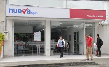 “Este tipo de decisiones, obligan a destinar millones de pesos a servicios no salud, lo cual atenta contra los recursos presupuestados para generar una atención integral”, afirmó José Fernando Cardona, presidente de la EPS. Colprensa
