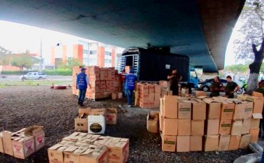 En las instalaciones del CAI Industrial se hizo el desembarco del cargamento de vino, para ponerlo a disposición de la Secretaría de Hacienda del Departamento.
Cortesía para La Opinión