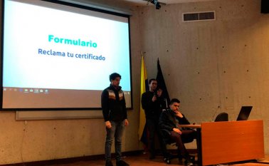 Felipe Arenas, César Suárez, Sebastián Farfán, Sebastián Gómez y Danny Suárez, son los creadores del emprendimiento Xertify que almacena y genera certificados digitales. Cortesía