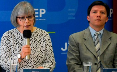 La presidenta de la JEP, Patricia Linares, anunció la decisión de ordenar la captura de Iván Márquez, El Paisa, Romaña, Jesús Santrich y otros exjefes de la guerrilla de las Farc que optaron por volver a la lucha armada.
Colprensa