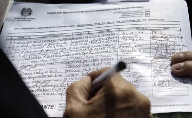 Las firmas se convirtieron en la alternativa de muchos interesados en aspirar a las elecciones del 27 de octubre, pero que no tenían o no querían el apoyo de un partido político. Archivo