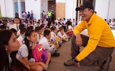 Estudiantes de colegios de Cúcuta compartieron con el profesor Yarumo en la Biblioteca Pública Julio Pérez Ferrero.
Juan Pablo Cohen